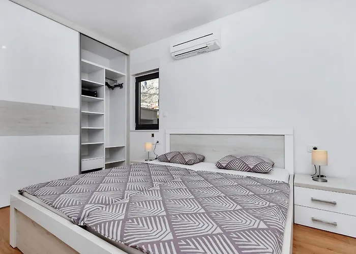 Luxury Sidro With Free Parking דירה