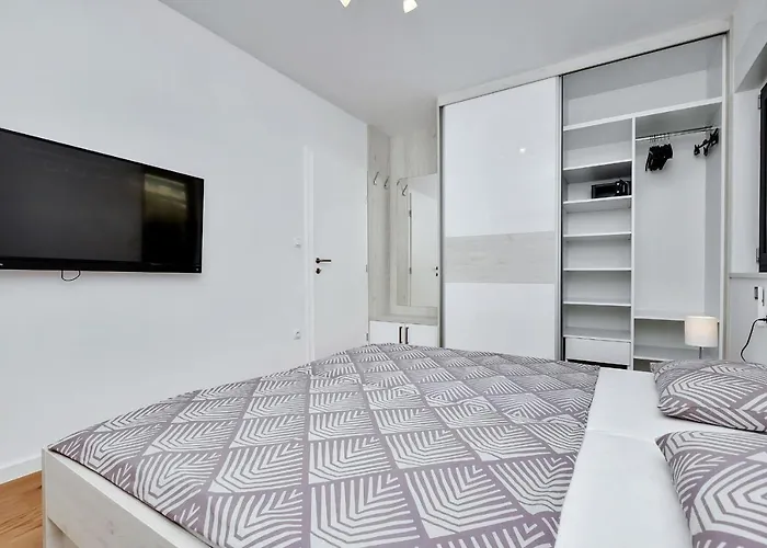 公寓 Luxury Sidro With Free Parking